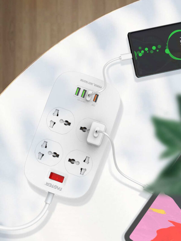 Faster 4 Power Socket 4 USB Smart Switch QC3.0 USB Fast Charging