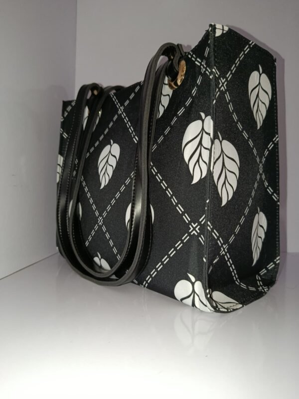 1000336751-scaled-1.jpg The Noir Everyday Tote