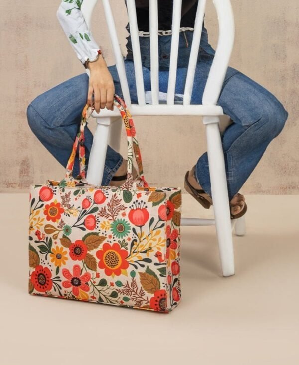 1000356889-2.jpg The Blanc Printed Carry-All