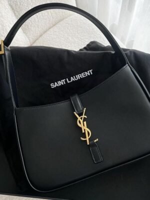 5c49b99e-0eda-4fc1-9469-d4c81e66282e-1.jpeg The Noir Structured Handbag