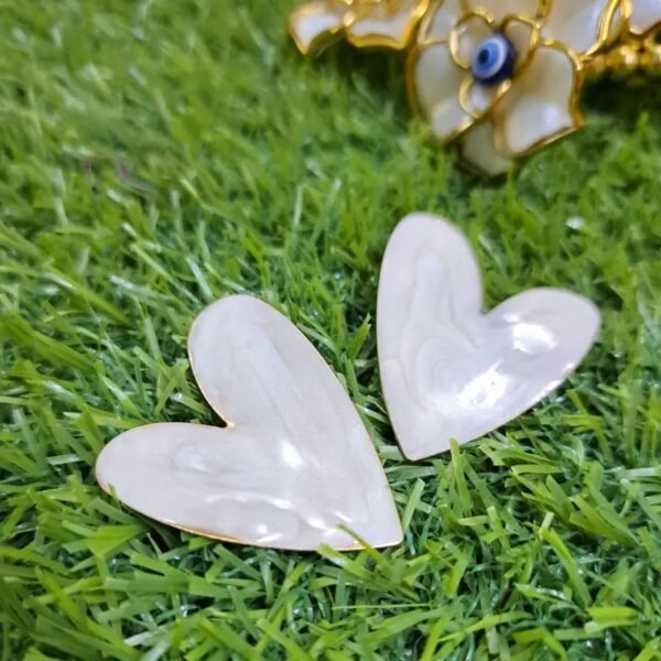 Marble Heart Love Stud Earrings – White