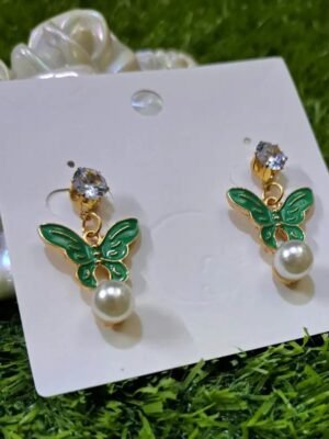 2026/09/1000134011.jpg Elegant Butterfly Stud Earrings - Green
