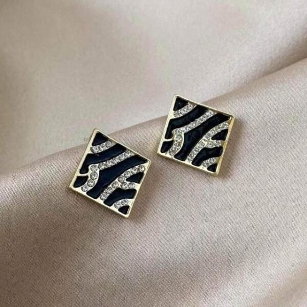 Trendy Zebra Print Earring Hot Selling Antique Studs